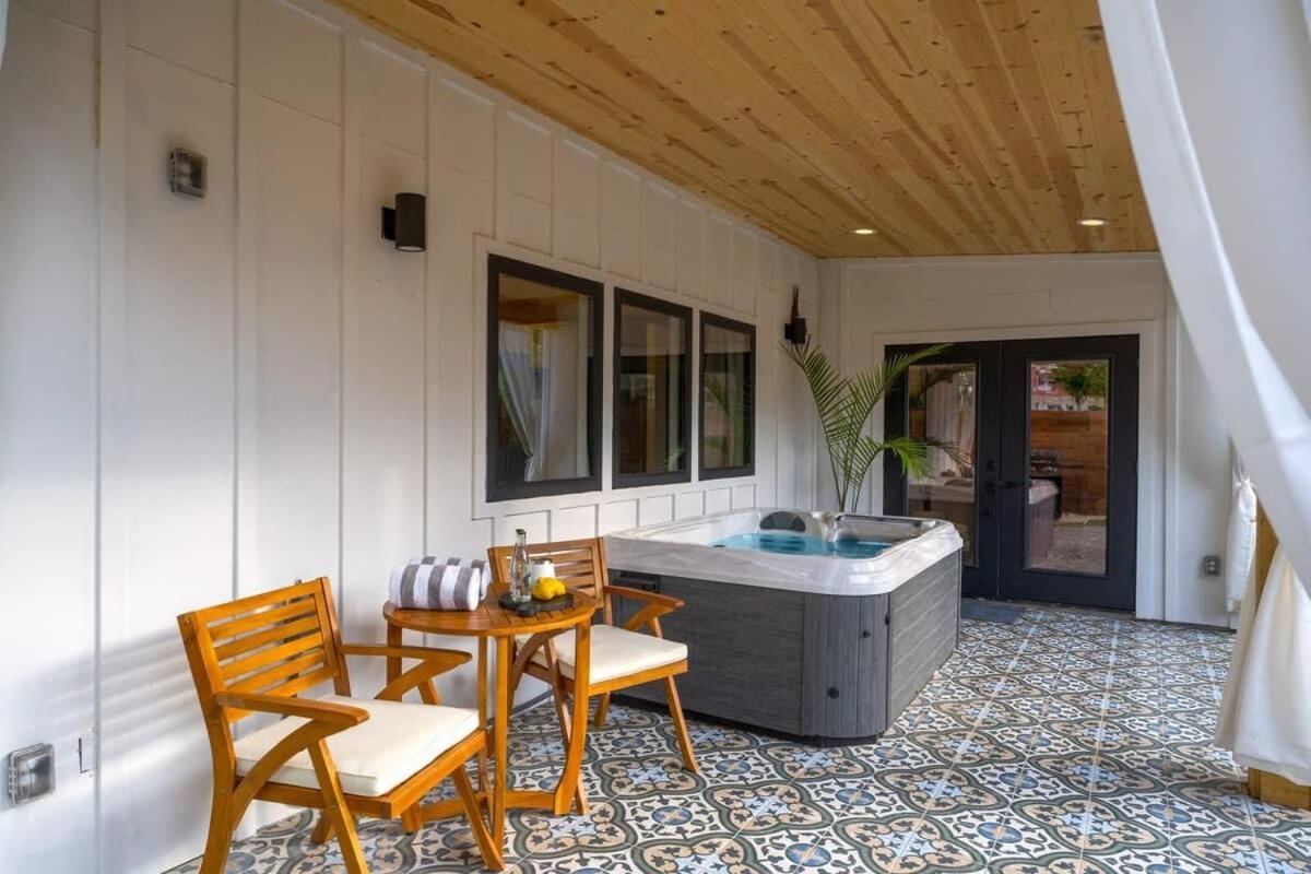 Petit Paradis Studio With Hot Tub Fredericksburg Buitenkant foto