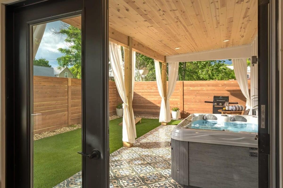 Petit Paradis Studio With Hot Tub Fredericksburg Buitenkant foto